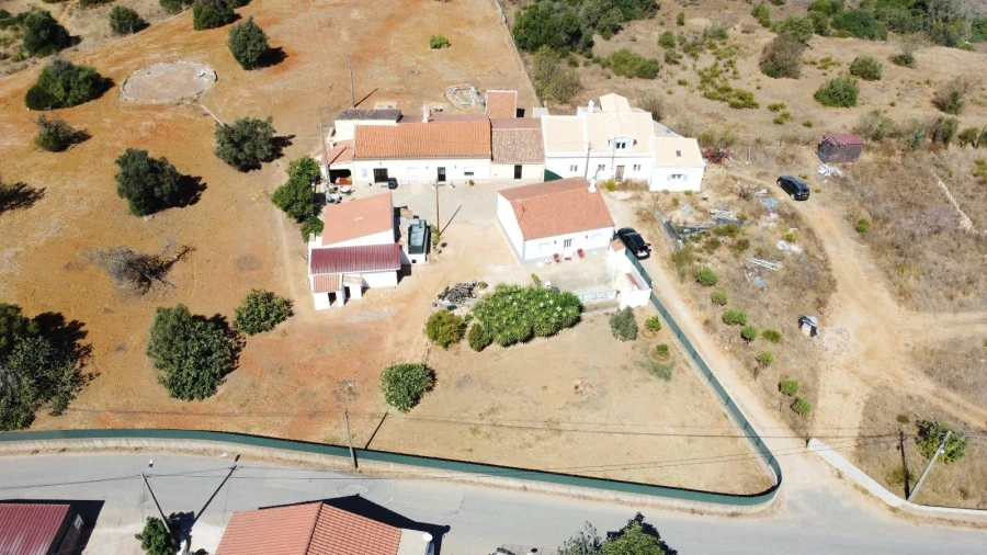 Moradia T6 para Venda em Estômbar e Parchal Foto 47