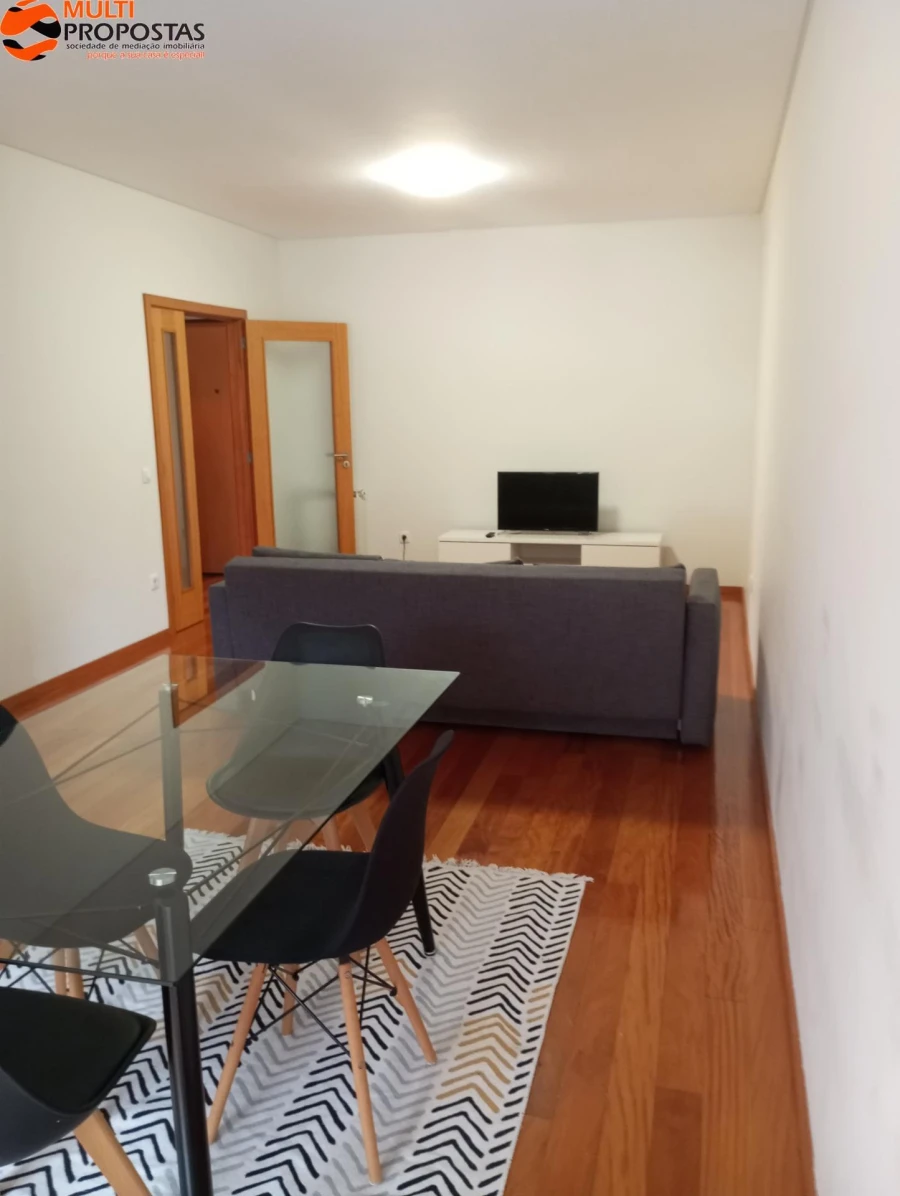 Apartamento T2 para Venda em Braga (Maximinos, Sé e Cividade) Foto 12