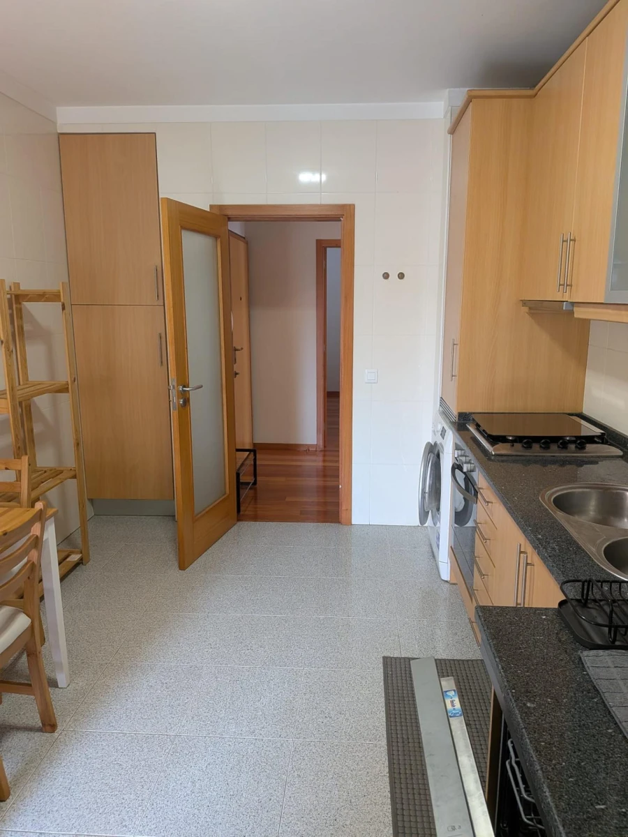 Apartamento T2 para Venda em Nogueira, Fraião e Lamaçães Foto 14