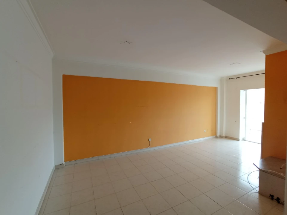 Apartamento T2 para Venda em Cacém e São Marcos Foto 3