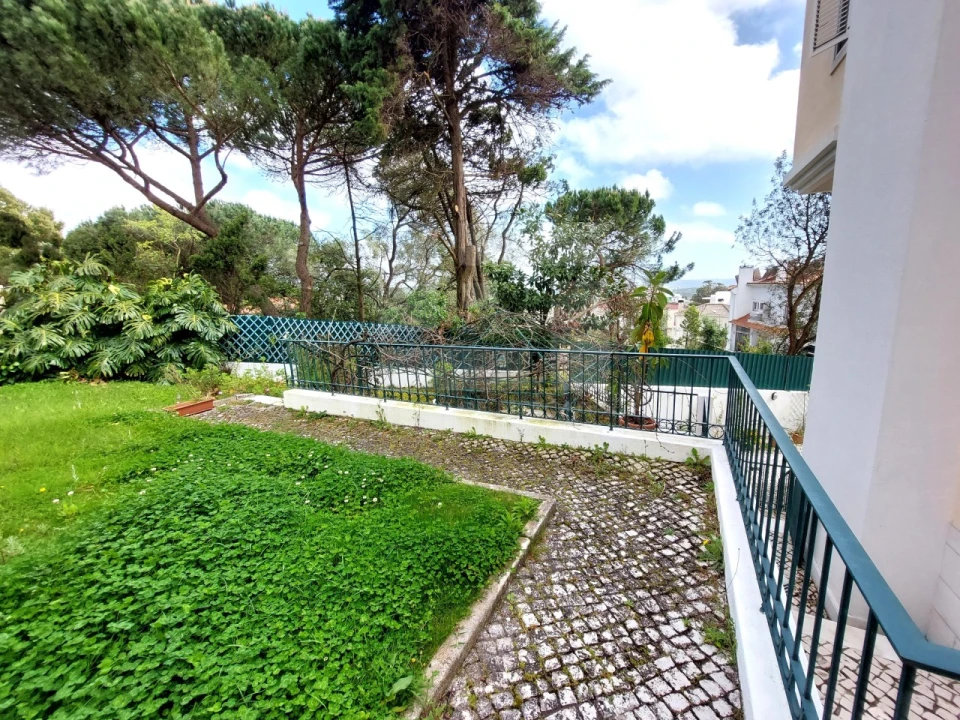 Moradia T4 para Venda em Alfragide Foto 4