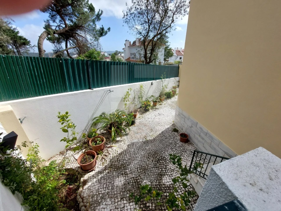 Moradia T4 para Venda em Alfragide Foto 11