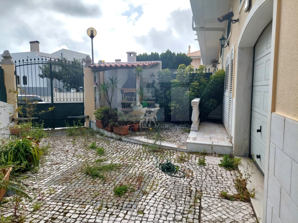 Moradia T4 para Venda em Alfragide Foto 62