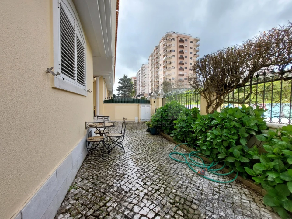 Moradia T4 para Venda em Alfragide Foto 66