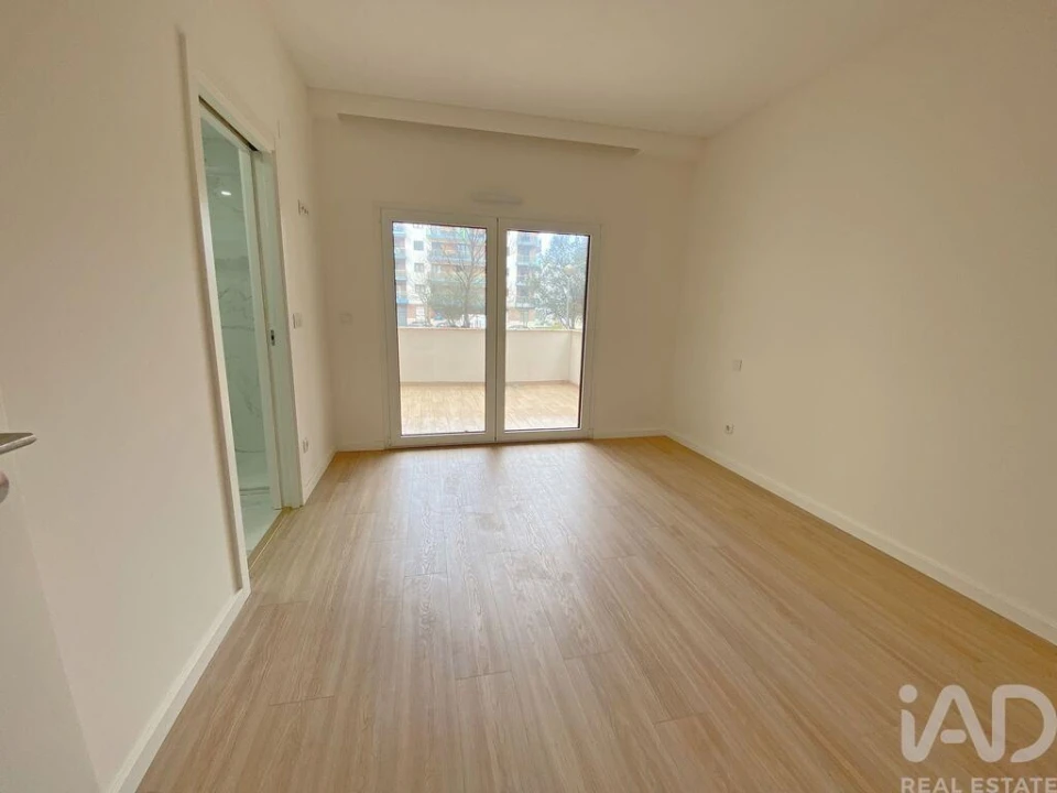 Apartamento T2 para Arrendamento em Ramada e Caneças Foto 19