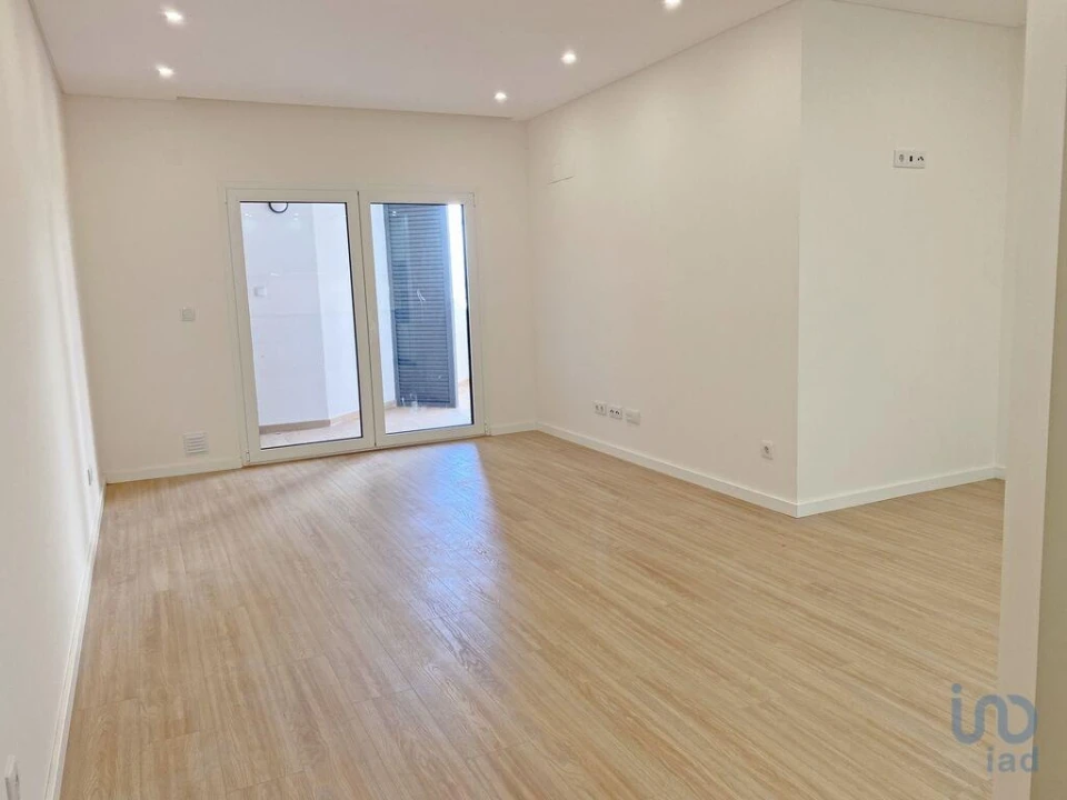 Apartamento T2 para Arrendamento em Ramada e Caneças Foto 6