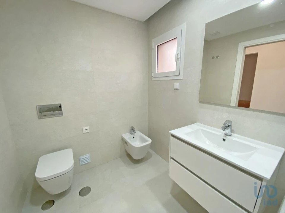 Apartamento T2 para Arrendamento em Ramada e Caneças Foto 12