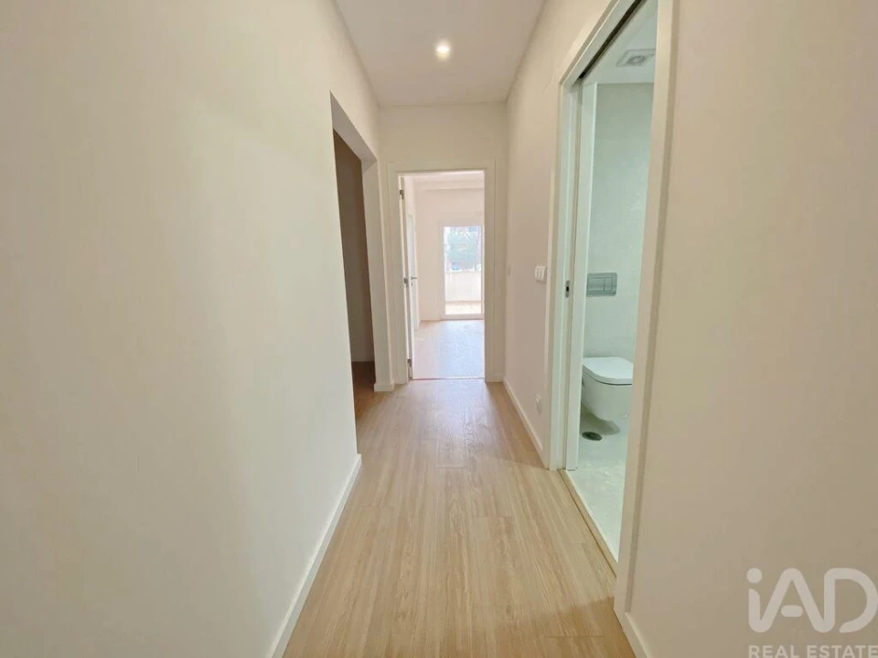 Apartamento T2 para Arrendamento em Ramada e Caneças Foto 18