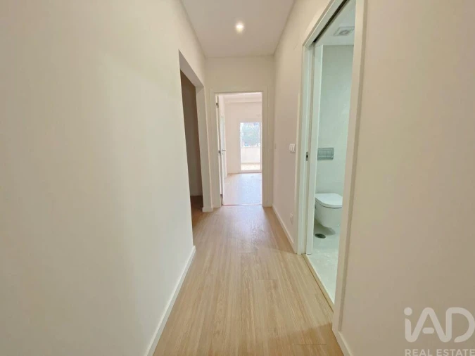 Apartamento T2 para Arrendamento em Ramada e Caneças Foto 18