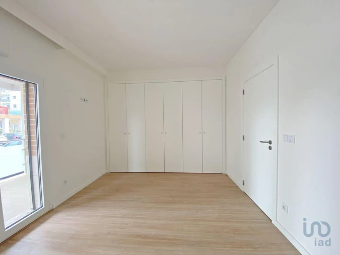 Apartamento T2 para Arrendamento em Ramada e Caneças Foto 14