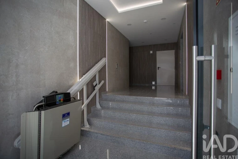 Apartamento T2 para Arrendamento em Ramada e Caneças Foto 25