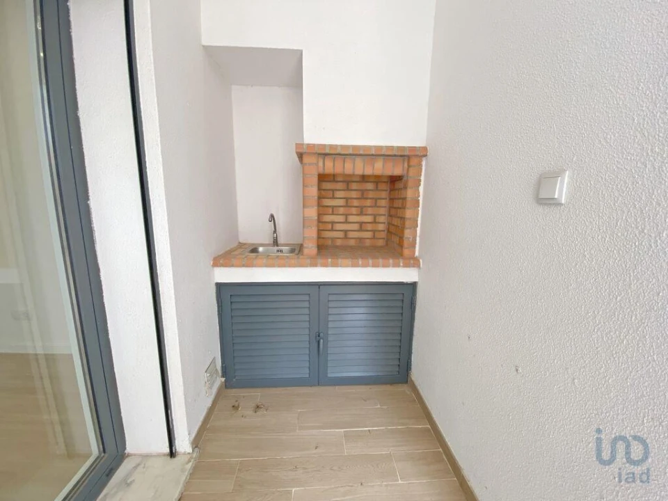 Apartamento T2 para Arrendamento em Ramada e Caneças Foto 9