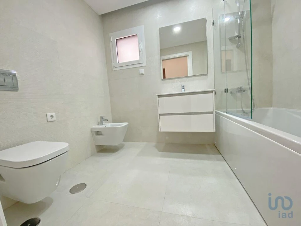 Apartamento T2 para Arrendamento em Ramada e Caneças Foto 11