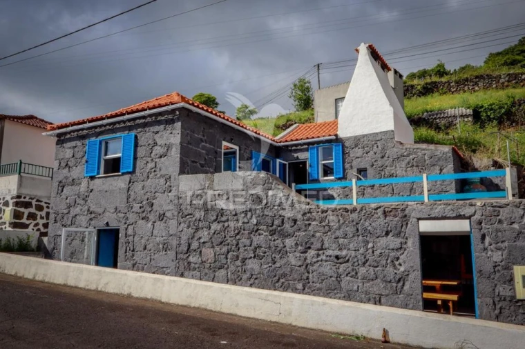 Moradia T3 para Venda em Urzelina (São Mateus) Foto 1