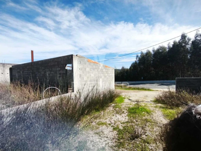 Terreno para Venda em Castanheira de Pêra e Coentral Foto 9