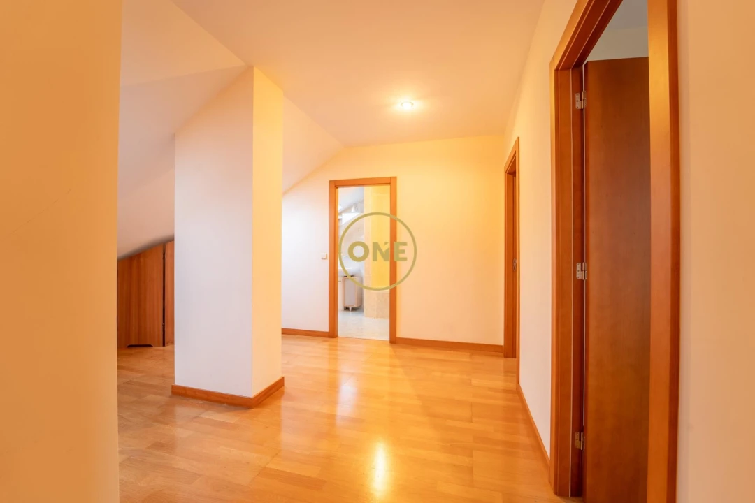 Apartamento T4 para Venda em Ponta Delgada (São Pedro) Foto 8