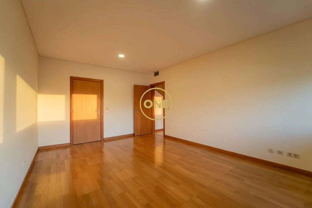 Apartamento T4 para Venda em Ponta Delgada (São Pedro) Foto 10