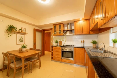 Apartamento T4 para Venda em Ponta Delgada (São Pedro)