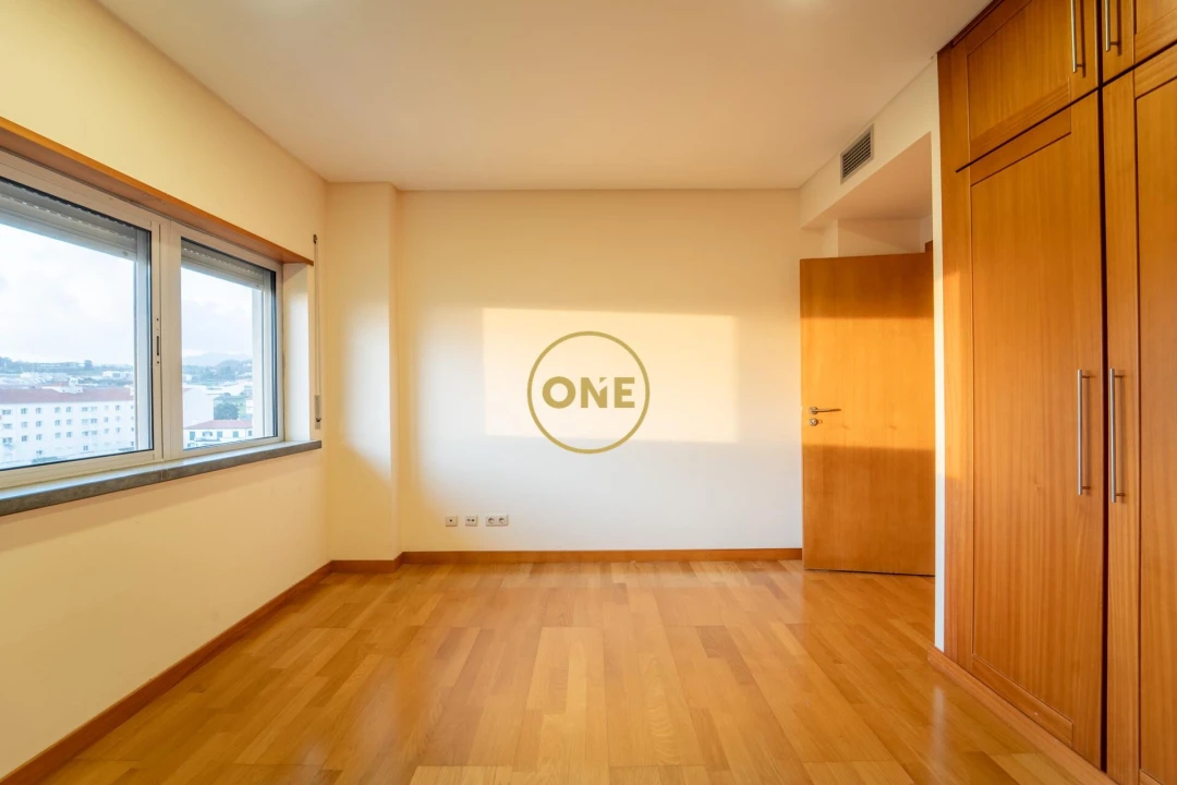 Apartamento T4 para Venda em Ponta Delgada (São Pedro) Foto 28