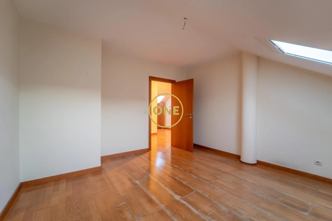 Apartamento T4 para Venda em Ponta Delgada (São Pedro) Foto 7