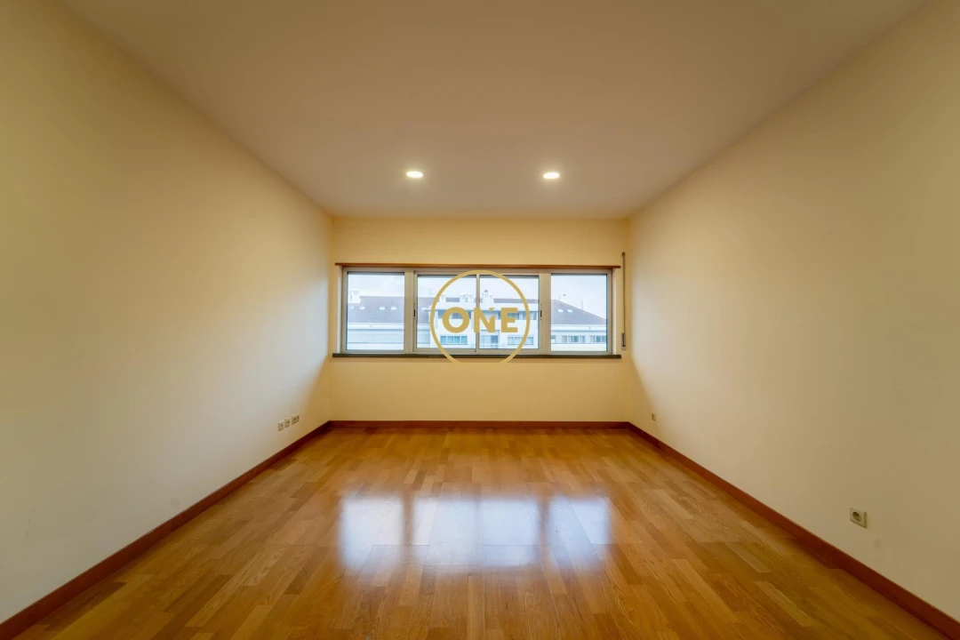 Apartamento T4 para Venda em Ponta Delgada (São Pedro) Foto 21