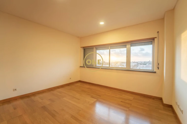 Apartamento T4 para Venda em Ponta Delgada (São Pedro) Foto 27
