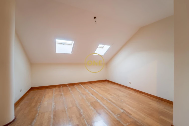 Apartamento T4 para Venda em Ponta Delgada (São Pedro) Foto 4