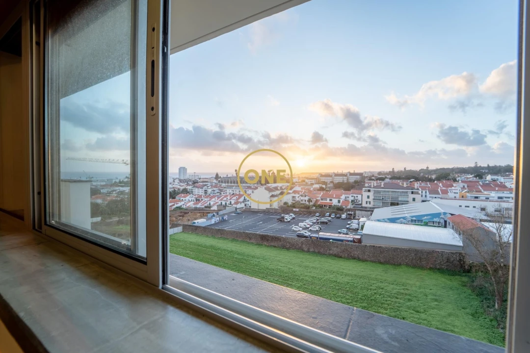 Apartamento T4 para Venda em Ponta Delgada (São Pedro) Foto 30