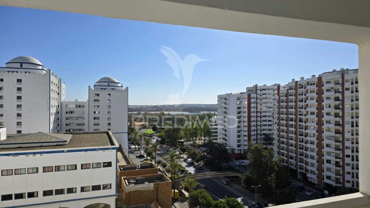 Apartamento T1 para Venda em Portimão Foto 3