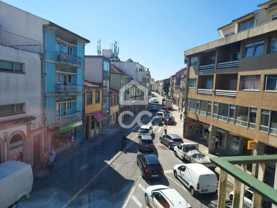 Apartamento T4 para Arrendamento em Paranhos Foto 19