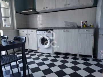 Apartamento T4 para Arrendamento em Paranhos