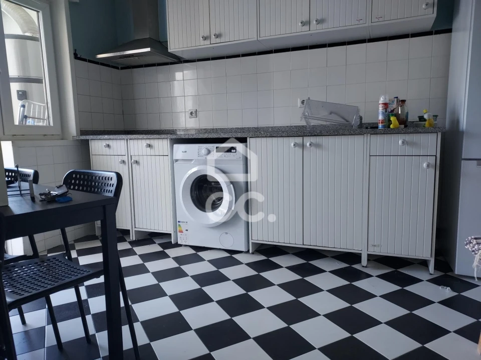 Apartamento T4 para Arrendamento em Paranhos Foto 4