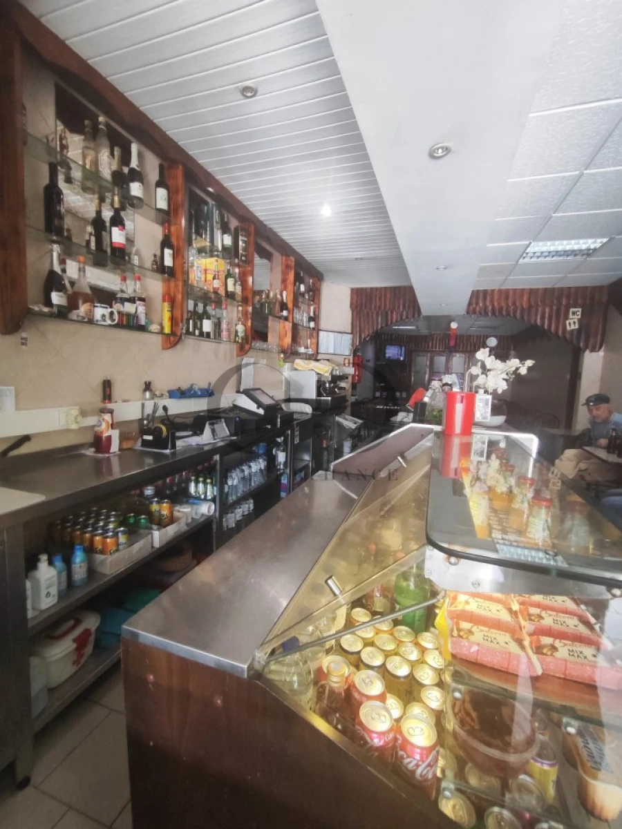 Negócio para Arrendamento em Rio Tinto Foto 1