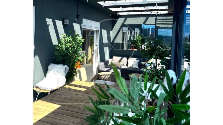 Apartamento T1 para Arrendamento em Campolide Foto 7