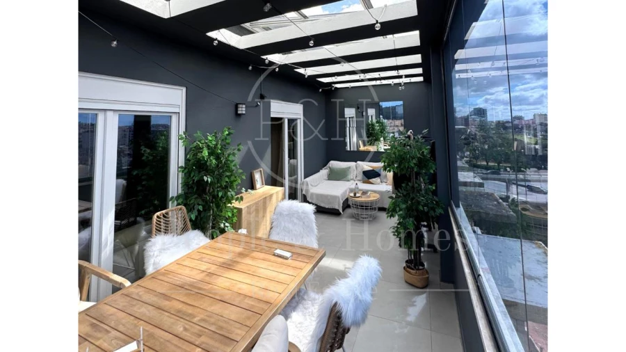 Apartamento T1 para Arrendamento em Campolide Foto 8