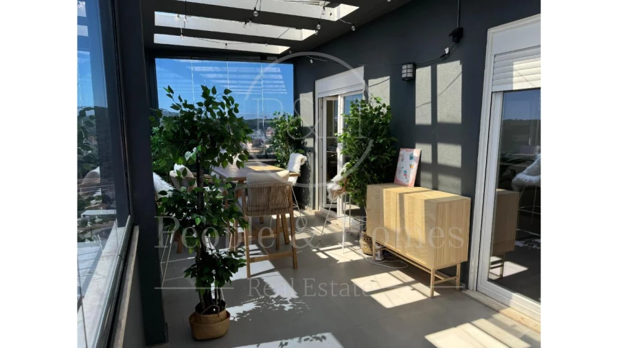 Apartamento T1 para Arrendamento em Campolide Foto 17