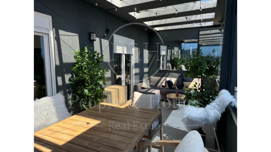 Apartamento T1 para Arrendamento em Campolide Foto 19