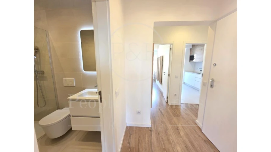 Apartamento T1 para Arrendamento em Campolide Foto 25