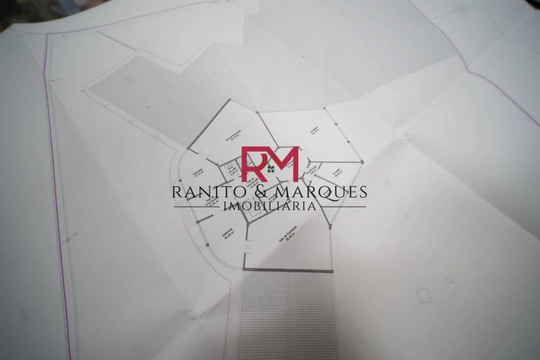 Escritório para Arrendamento em Gandra Foto 12