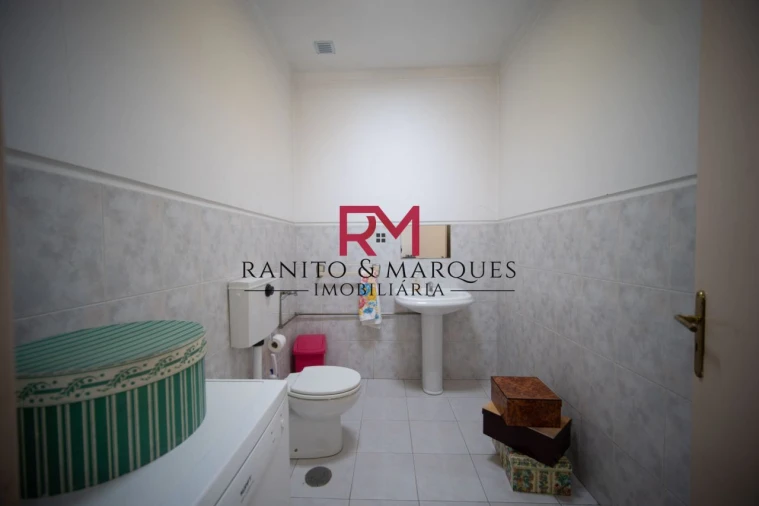 Escritório para Arrendamento em Gandra Foto 11