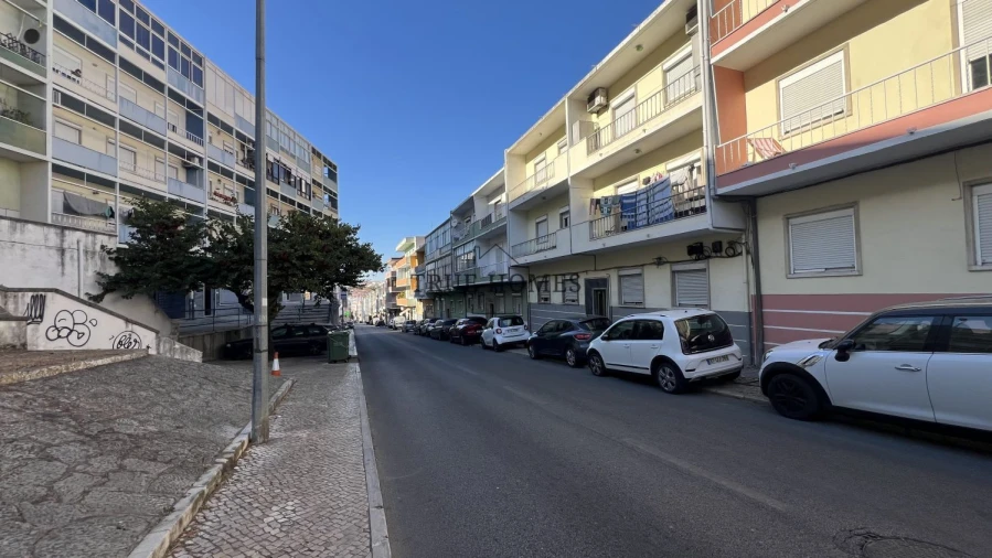 Apartamento T2 para Venda em Almada, Cova da Piedade, Pragal e Cacilhas Foto 27