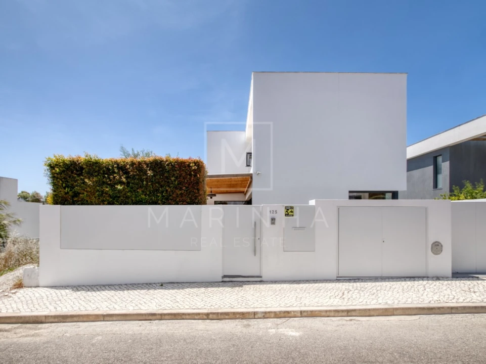 Moradia T4 para Venda em Cascais e Estoril Foto 1