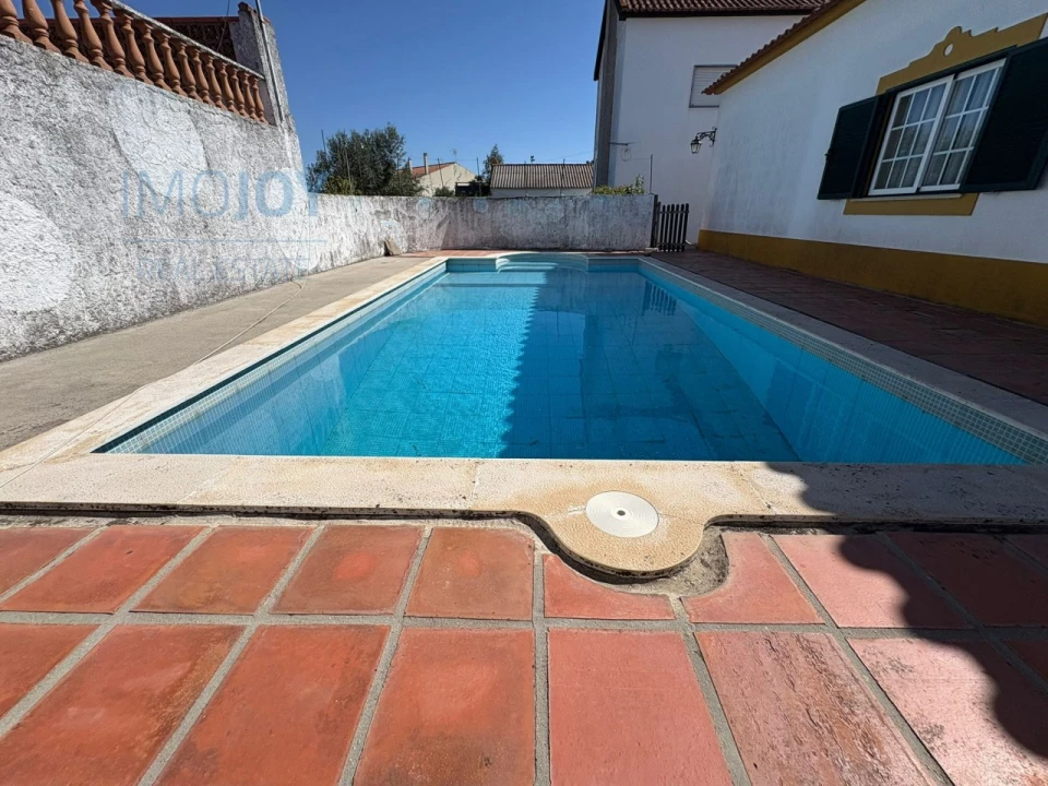 Moradia T5 para Venda em Santana do Mato Foto 2