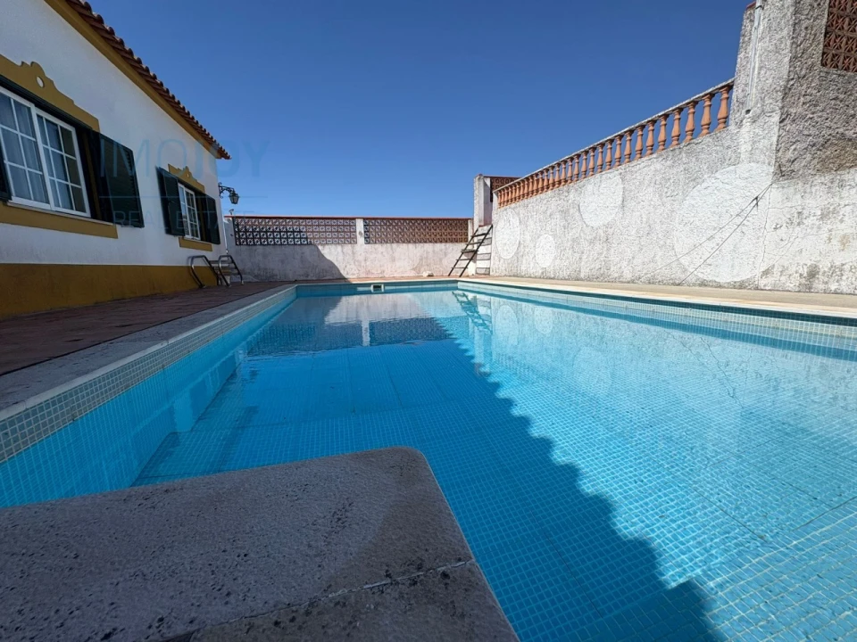 Moradia T5 para Venda em Santana do Mato Foto 1