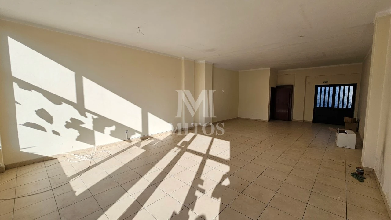 Loja para Arrendamento em Santa Maria Maior e Monserrate e Meadela Foto 4