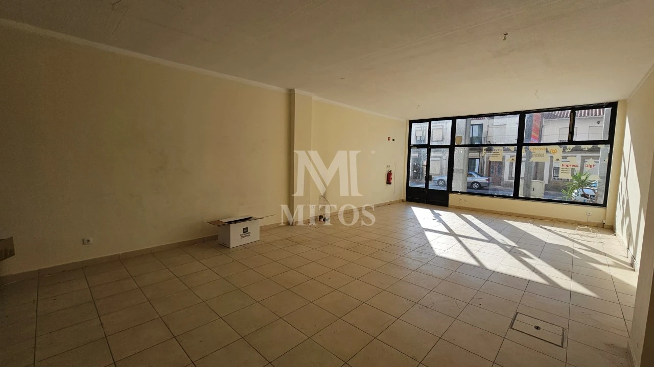 Loja para Arrendamento em Santa Maria Maior e Monserrate e Meadela Foto 5
