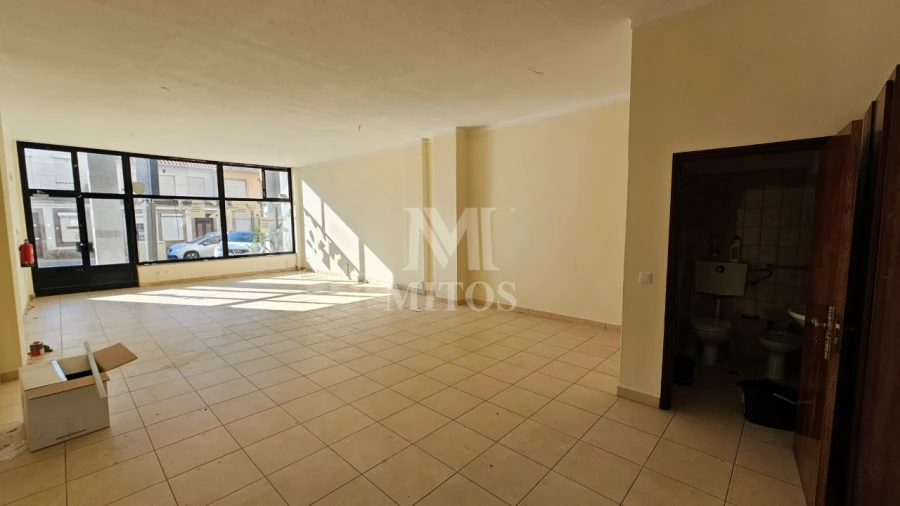 Loja para Arrendamento em Santa Maria Maior e Monserrate e Meadela Foto 3