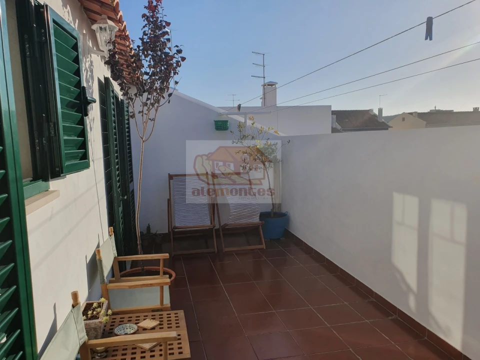 Apartamento T2 para Venda em Grândola e Santa Margarida da Serra Foto 1