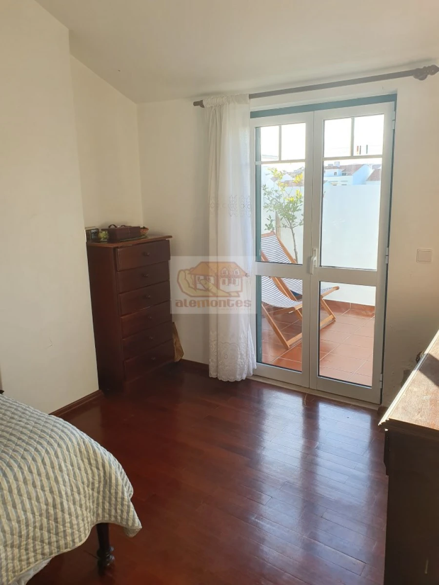 Apartamento T2 para Venda em Grândola e Santa Margarida da Serra Foto 11