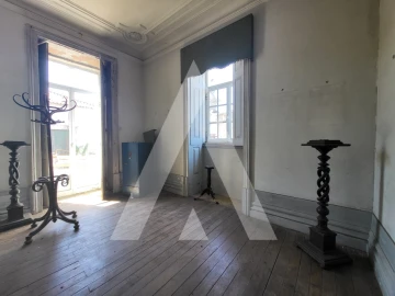 Moradia T7 para Venda em Santa Marta de Portuzelo